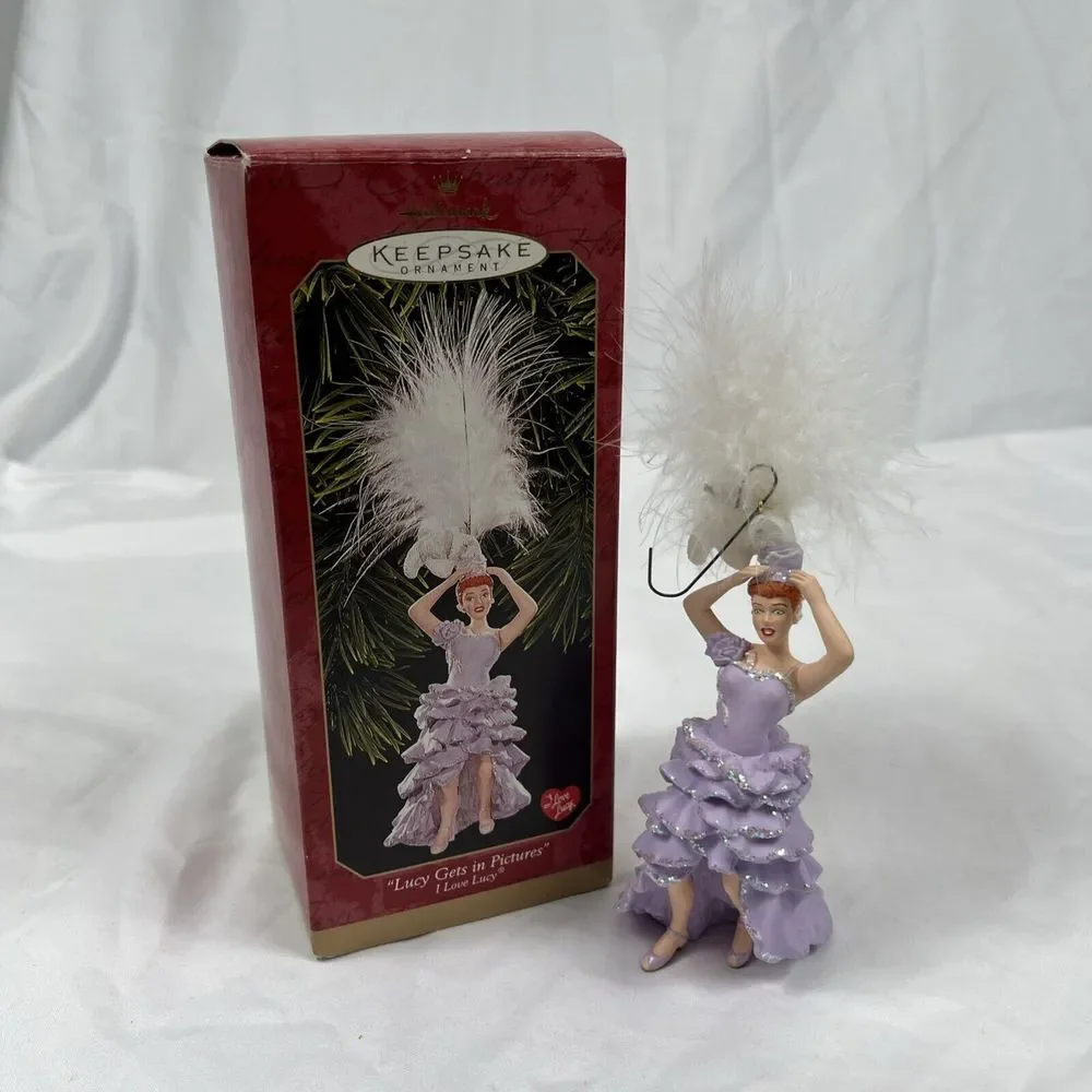 1999 I LOVE LUCY Hallmark Keepsake Christmas Ornament Lucy Gets In Pictures VTG‎